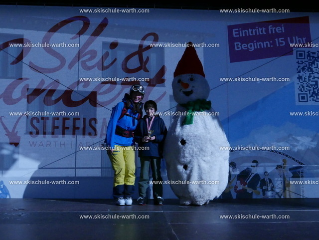 Gruppe Anastasia | Photos von der Skischule Warth - Realisiert mit Pictrs.com