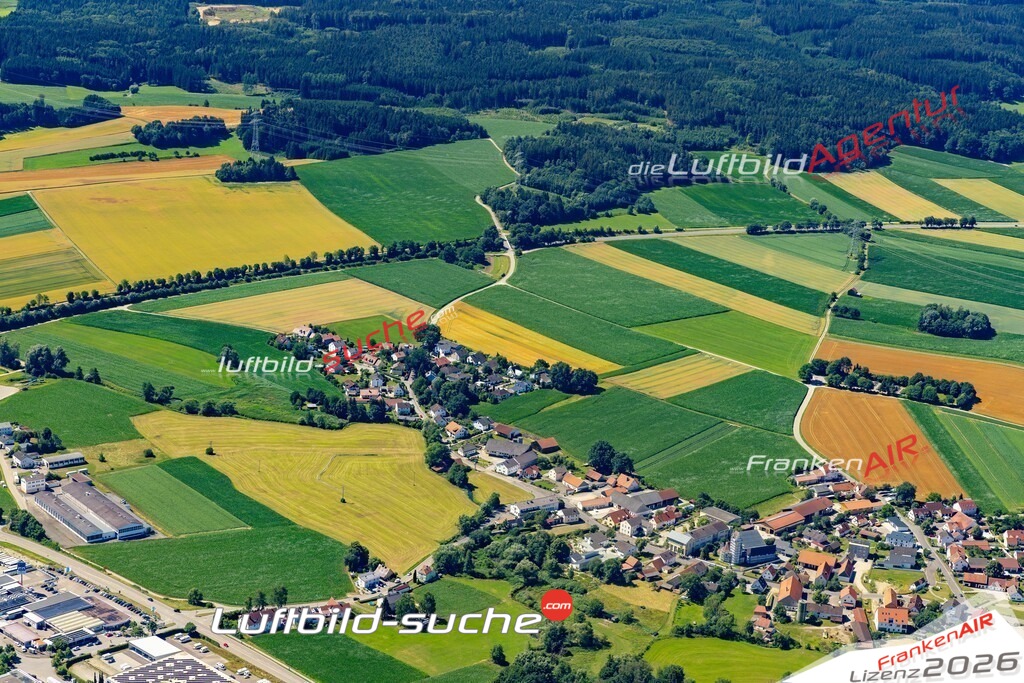 Die Luftaufnahme Ecknach - Aichach wurde 2022 vom Flugzeug aus (keine Drohne) erstellt. Hohe Auflösung -für große Poster und Wandbilder geeignet - Garantiert!