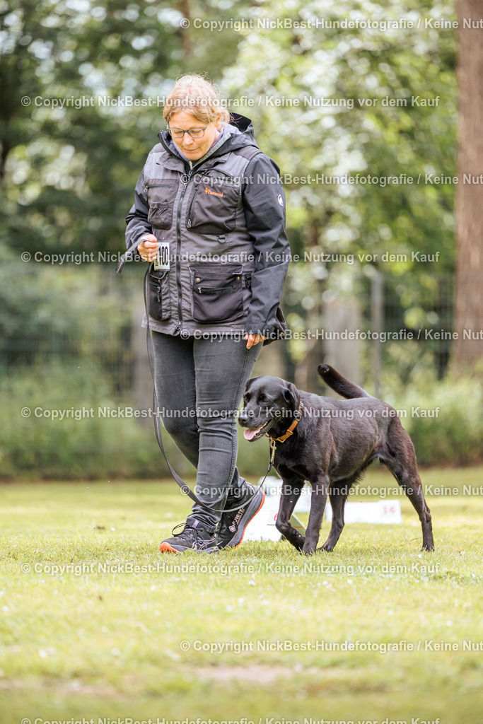 RO-Blumenthal-2026-Nickbest-Hundefotografie-5086 | Dein Hund! Dein Moment! Deine Erinnerungen! Hundefotografie in Bremen Blumenthal. Ich fange die besonderen Momente deines Vierbeiners ein – ob Indoor mit Blitzanlage oder in der freien Natur. Sicher dir dein Moment und dein Termin für eure Erinnerungen.