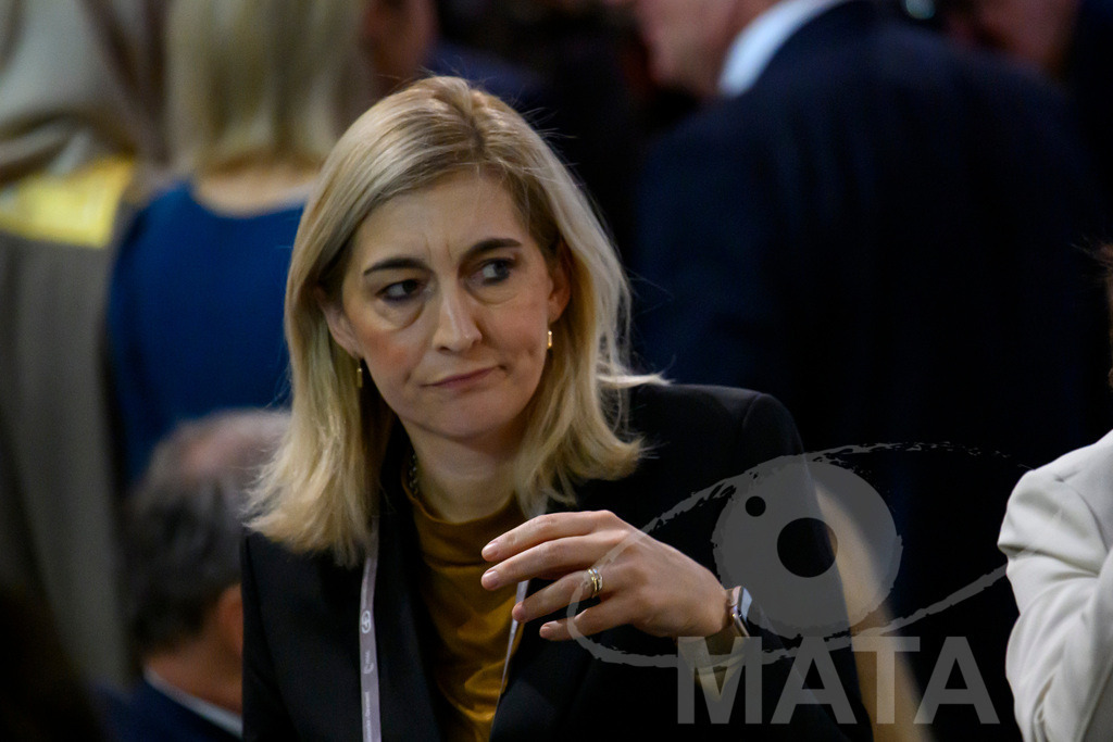 _DWA4758 | MATA IndoCon - Realisiert mit Pictrs.com