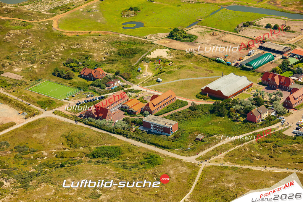 Übersichts Bild Norderney - Die Luftaufnahme wurde 2025 vom UL-Flugzeug heraus erstellt ( keine Drohnenaufnahme ) - Hochauflösende Luftaufnahme - für Wandbilder und großformatige Ausdrucke geeignet. Das besondere Geschenk!Hier alle&nbsp;Infos zur Lizenzierung der LuftaufnahmeWir fliegen auch dieses Jahr wieder in Ihre Region um Luftbilder zu erstellen.- Luftbild anfragen