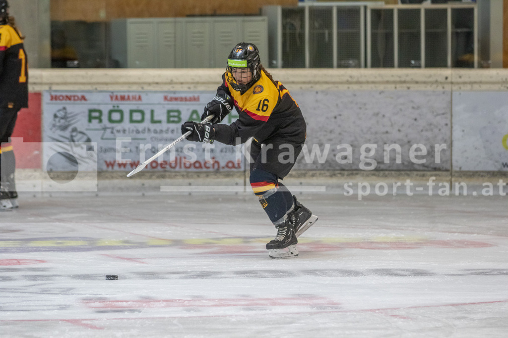 Dameneishockey | Dameneishockey, U18 Turnier am 31.08.2024 in Spittal (Eis-Sport-Arena - Sportzentrum Spittal), Austria, (Photo by Ernst Krawagner sport-fan.at) - Realisiert mit Pictrs.com