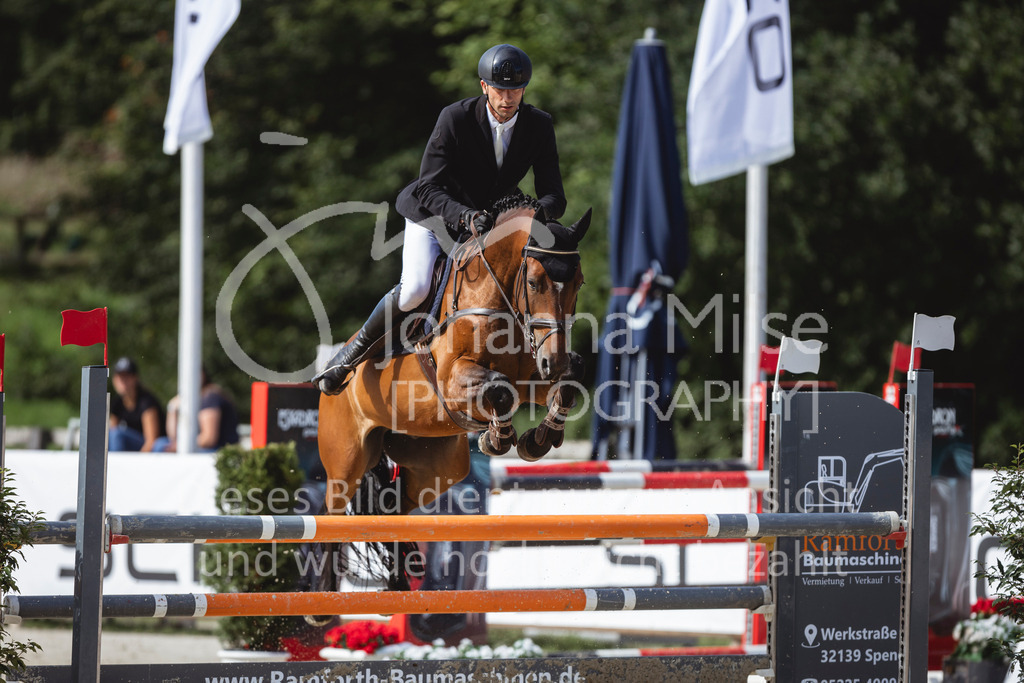 240714_BHO_M2-Spr-1-235 | Deine schönsten Turniermomente als professionelle Fotos! Entdecke hochwertige Pferdesport-Fotografie im Online-Shop. Jetzt Fotos finden & bestellen!