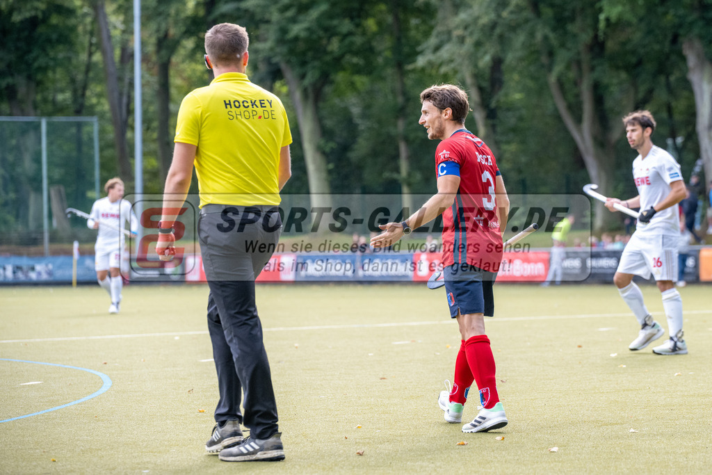 SFE_20230923_0030 | Hockey 1. Bundesliga Herren Rot-Weiss - Berliner HC am 23.09.2023 in Köln (KTHC Stadion Rot-Weiss Köln Tennis and Hockey Club), Photo: Stephan Fehrmann 2023 (Sports-Gallery),Paul Dösch ( Bremer HC #3 )