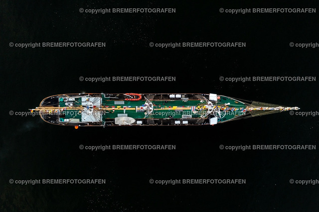DJI_0093 | 30.09.2022 Drohnenaufnahmen Dt. Schifffahrtstag 2022 Bremen Wendebecken / Weser