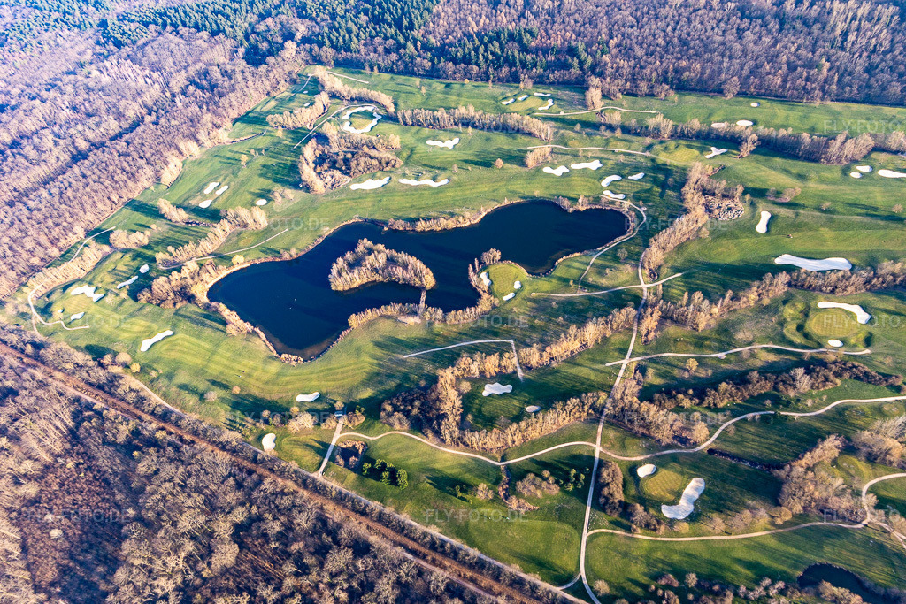 Luftbild: Golfanlage Landgut Dreihof - GOLF absolute in Essingen im Bundesland Rheinland-Pfalz in Deutschland. Foto: IMG_130801.jpg vom 09.03.2022 durch Werner Riehm/FLY-FOTO.deGolfanlage Landgut Dreihof in Essingen bei Landau | GOLF absolute Rotationsgolf®