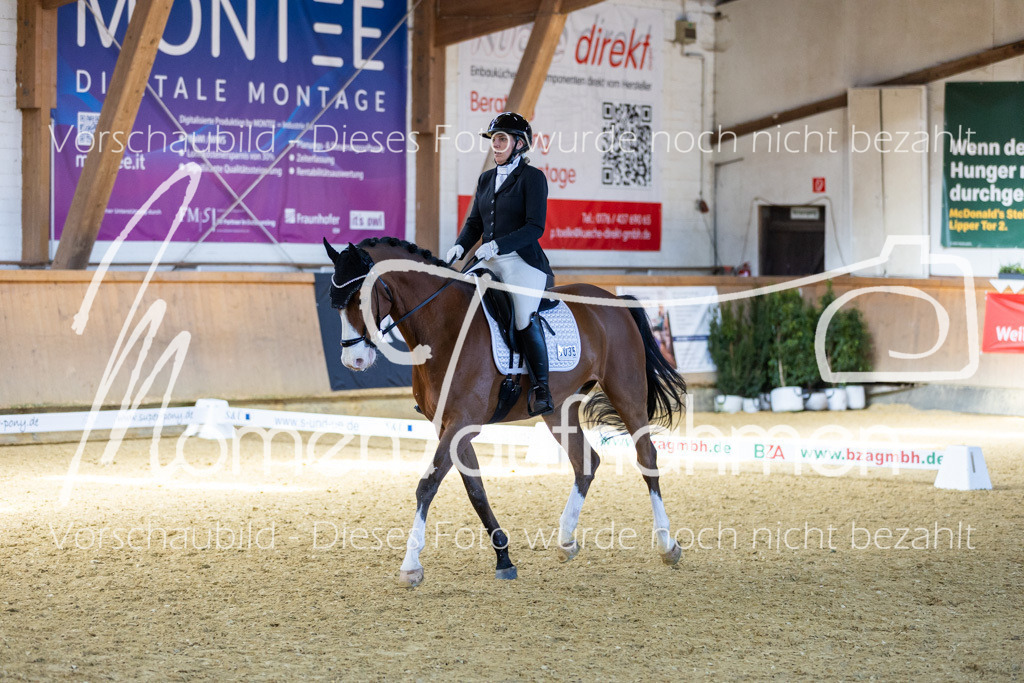 Sth-LPO25-DrR-L-215 | MomenTaufnahmen Pferdesportfotos