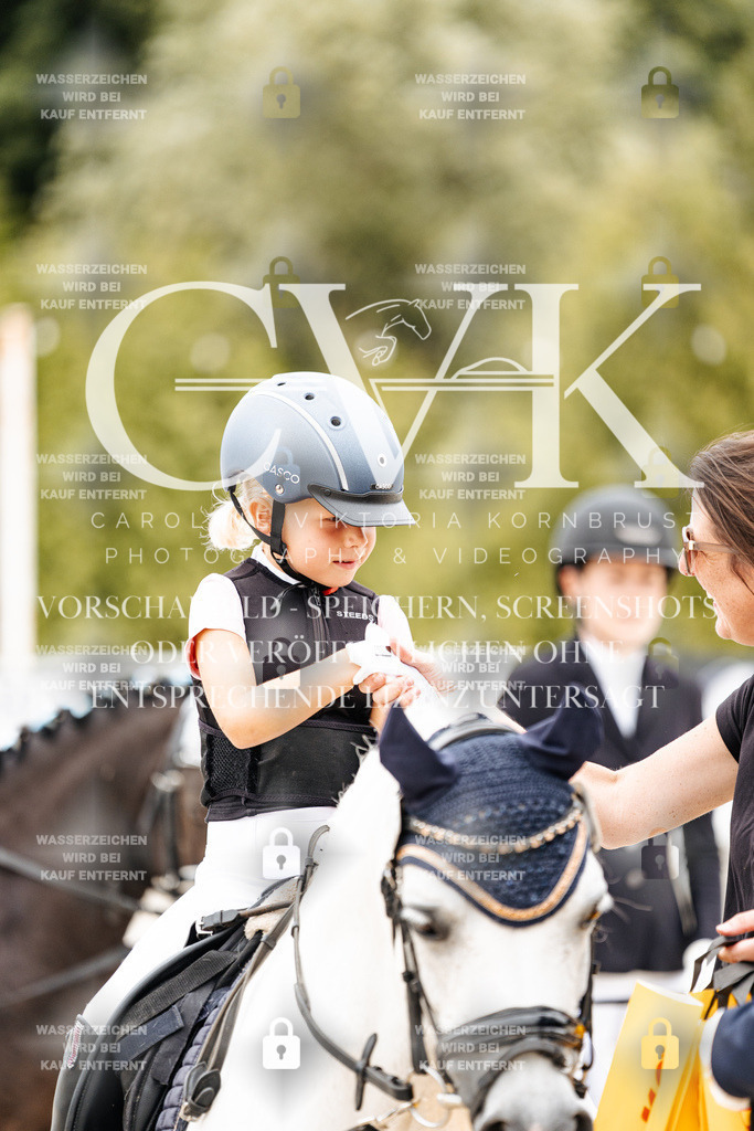 CK907470 | Turnierfotografie Pferdefotografie Trier Rheinland-Pfalz Pferdesport Reitsport Tierfotografie Sportfotografie Pferdevideo Pferdevideografie Equestrianvideography equestrianphotography  - Realisiert mit Pictrs.com