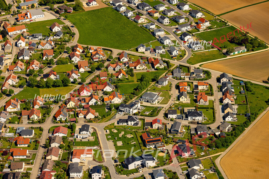 buchdorf-schraegluftbild-1917-jahr-2024 | Das Luftbild zeigt :  Buchdorf - Die Luftaufnahme wurde 2024 vom UL-Flugzeug aus erstellt ( keine Drohne ) - Hochauflösende Luftaufnahme - Für grossformatige Ausdrucke geeignet. Die Geschenkidee !Mit Lizenz und Bildrechte bestellbar