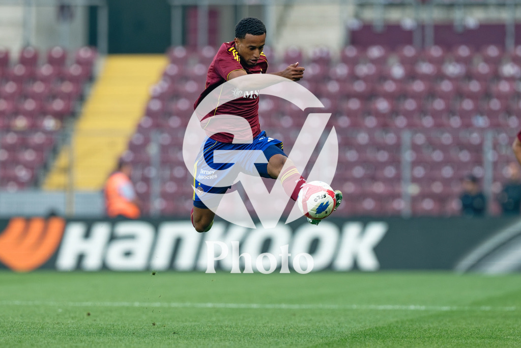 Brack Super League - Servette FC v FC Saint-Gall | Lilian Njoh (14 Servette FC) in action (close up) during the Brack Super League match between Servette FC and FC Saint-Gall at Stade de Geneve in Geneva, Switzerland