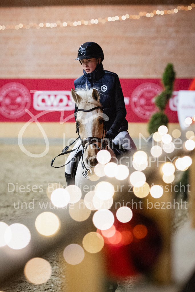 231118_PonyTrophy-242 | Deine schönsten Turniermomente als professionelle Fotos! Entdecke hochwertige Pferdesport-Fotografie im Online-Shop. Jetzt Fotos finden & bestellen!
