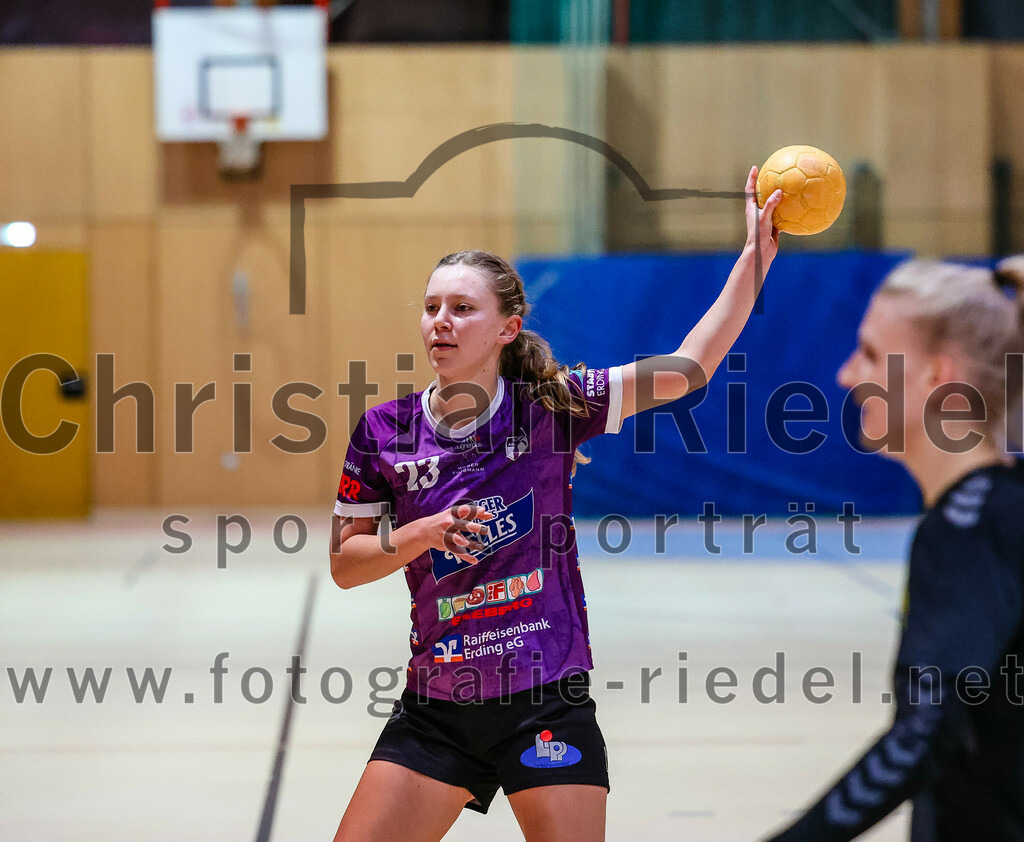 2023-12-17_027_SpVgg_Altenerding_II_gegen_HF_Scheyern | Erding, Deutschland, 17.12.2023:
Handball, Bezirksliga Frauen Altbayern 2023 / 2024, 9. Spieltag, SpVgg Altenerding II gegen HF Scheyern, Endergebnis: 22:26

Sophie Lößl (SpVgg Altenerding, #23)

Foto: Christian Riedel / fotografie-riedel.net