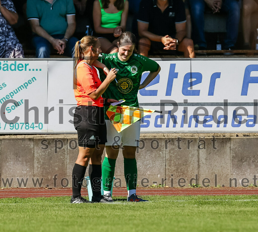2023-09-16_008_FC_Forstern_gegen_VfL_Sindelfingen_Ladies_I | Forstern, Deutschland, 16.09.2023:
Fußball, B-Juniorinnen-Bundesliga Süd 2023 / 2024, 2. Spieltag, FC Forstern gegen VfL Sindelfingen Ladies I, Endergebnis: 4:1

Foto: Christian Riedel / fotografie-riedel.net