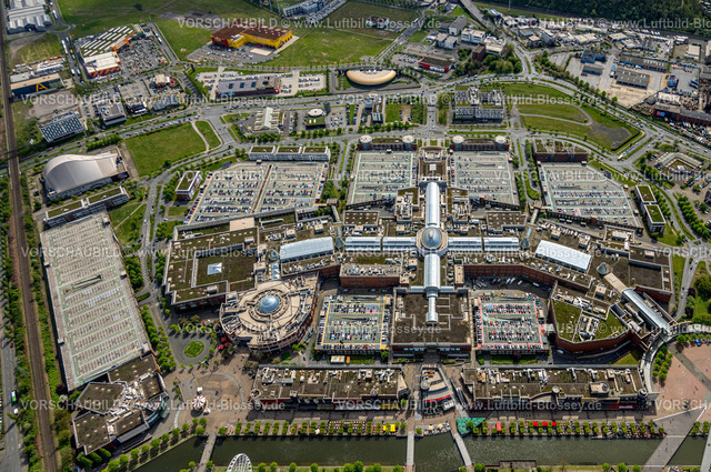 Oberhausen240401242 | Luftbild, Westfield Centro sternförmiges Einkaufszentrum, Gesamtansicht Neue Mitte, Parkplätze, Borbeck, Oberhausen, Ruhrgebiet, Nordrhein-Westfalen, Deutschland