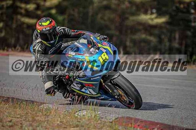 pubi5095 | Professionelle Fotos von Sportveranstaltungen, aber auch Hochzeiten und anderen Events. - Realisiert mit Pictrs.com