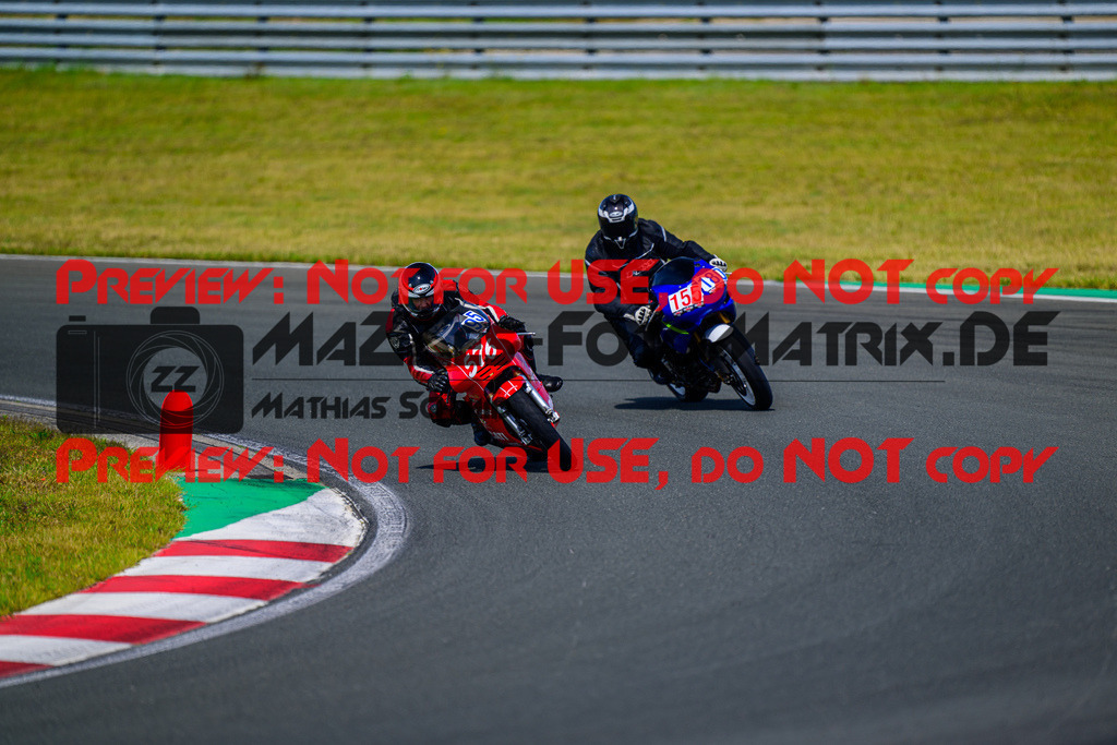 MaZZes_FotoMatrix_240725_6007705_5241 | BLAU