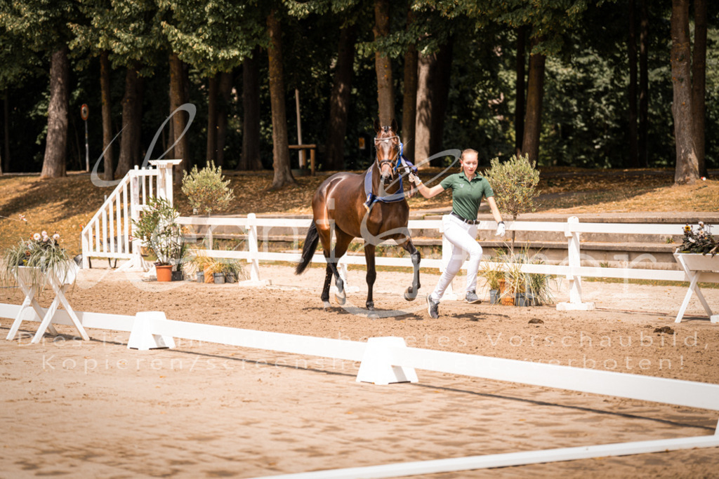 1.Fr00187 | Leoni Ertmer Photography - Realisiert mit Pictrs.com