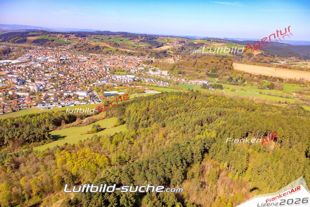 Die Luftaufnahme der Stadt Kronach wurde 2017 vom Flugzeug heraus erstellt ( keine Drohne )- hohe Auflösung für beste Qualität