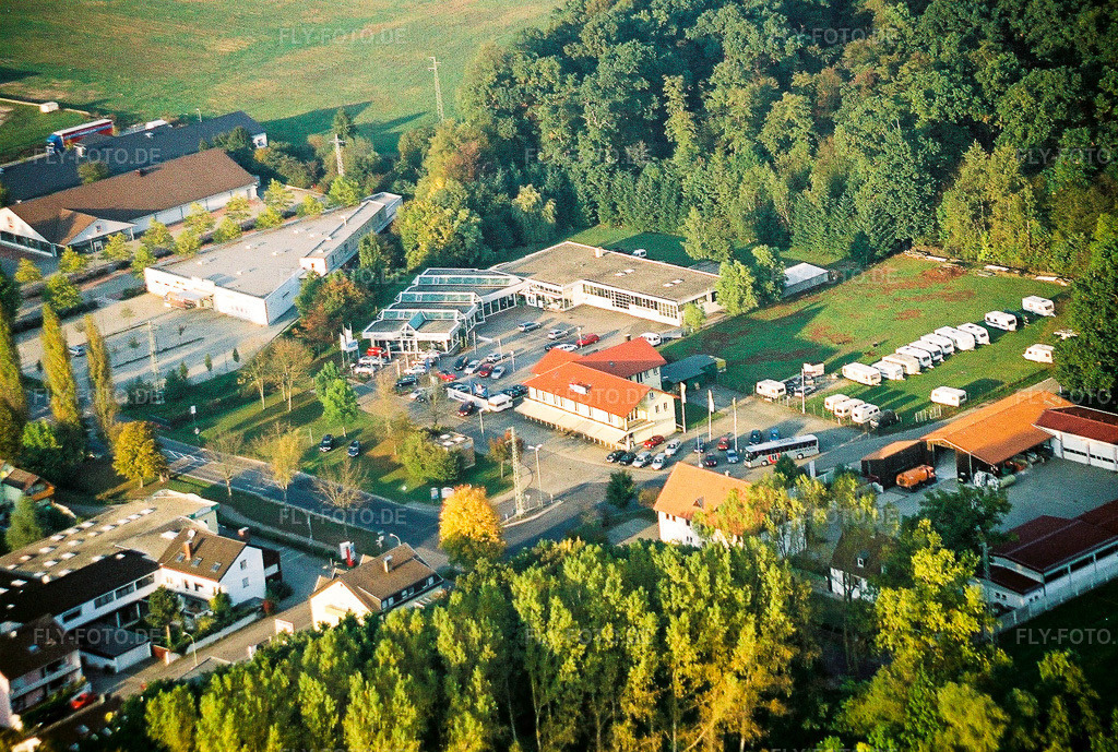 Luftbild: Gewerbegebiet Lauterburger Straße mit Ford-Auto Bohlender und Sporthaus Frey in Kandel im Bundesland Rheinland-Pfalz in Deutschland. Foto: NEG564325.jpg vom 21.10.2005 durch Werner Riehm/FLY-FOTO.de