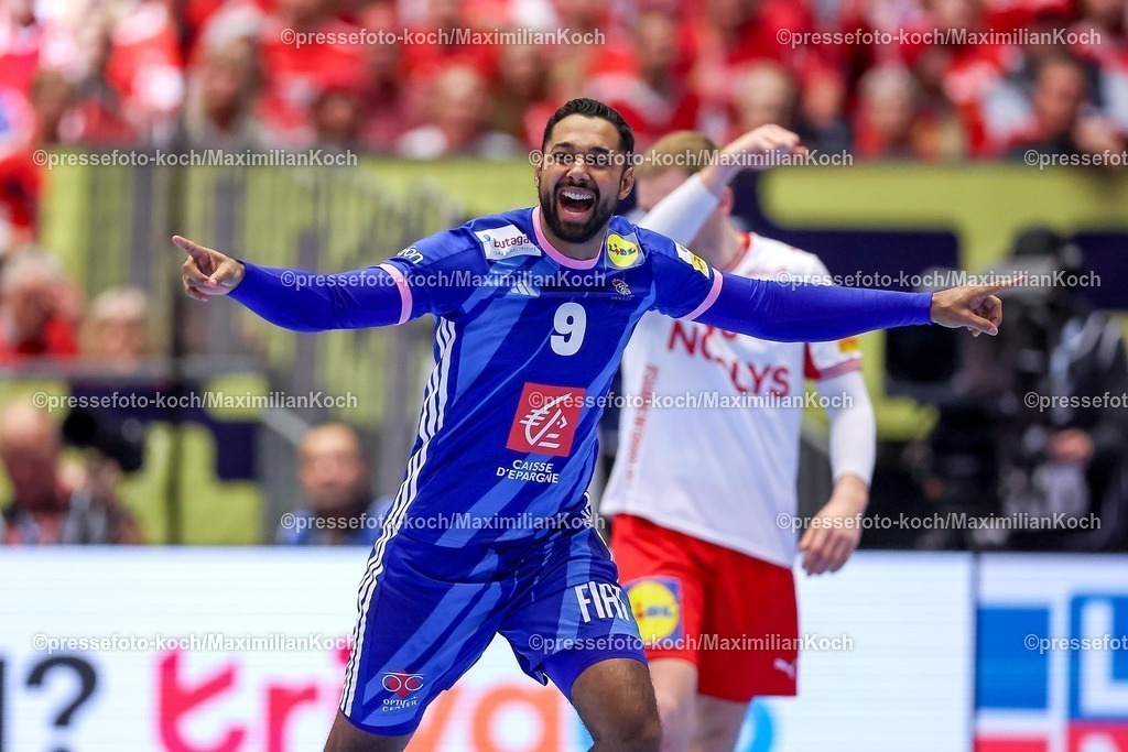 EHF22012603072 | 22.01.2026, Handball, Men's EHF EURO 2026, Frankreich - Dänemark, Jyske Bank Boxen in Herning, Dänemark, Main Round:  Melvyn Richardson (France #09) jubelnd