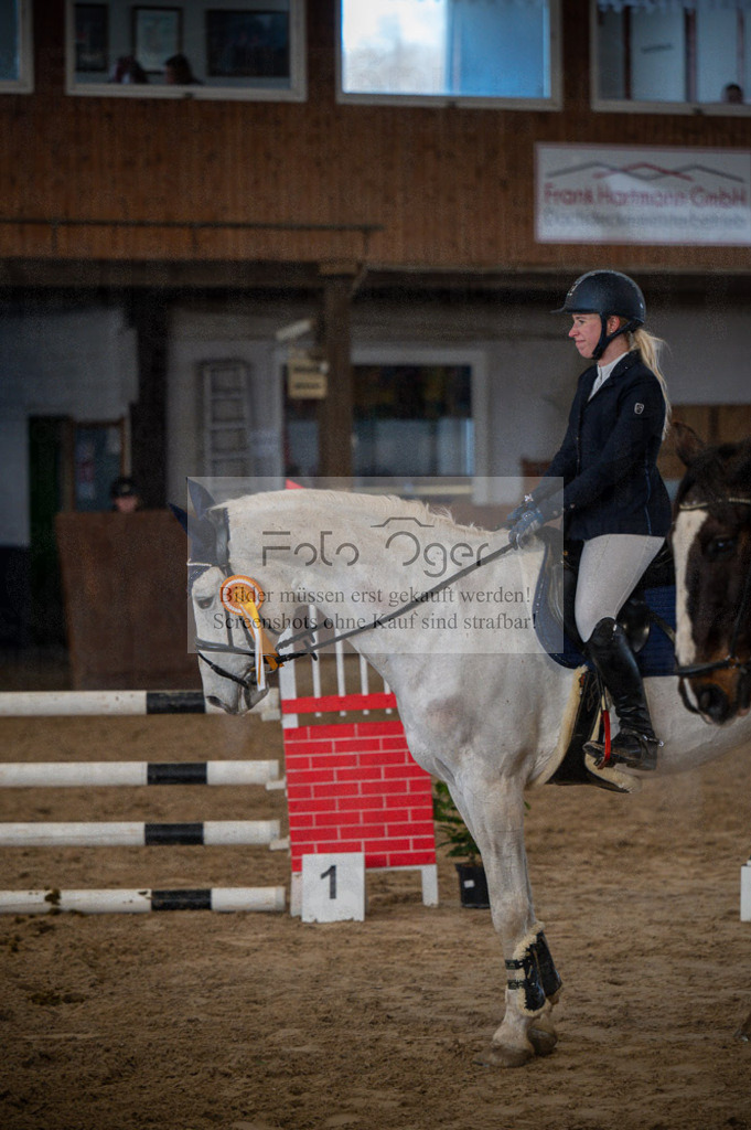 Hallenreittunier Voxtrup 2023 | Entdecke hochwertige Reitturnierfotos von Foto Oger. Professionell, emotional und authentisch – jetzt Lieblingsmomente im Shop bestellen.Deutschlandweite Turnierfotografie. - Realisiert mit Pictrs.com