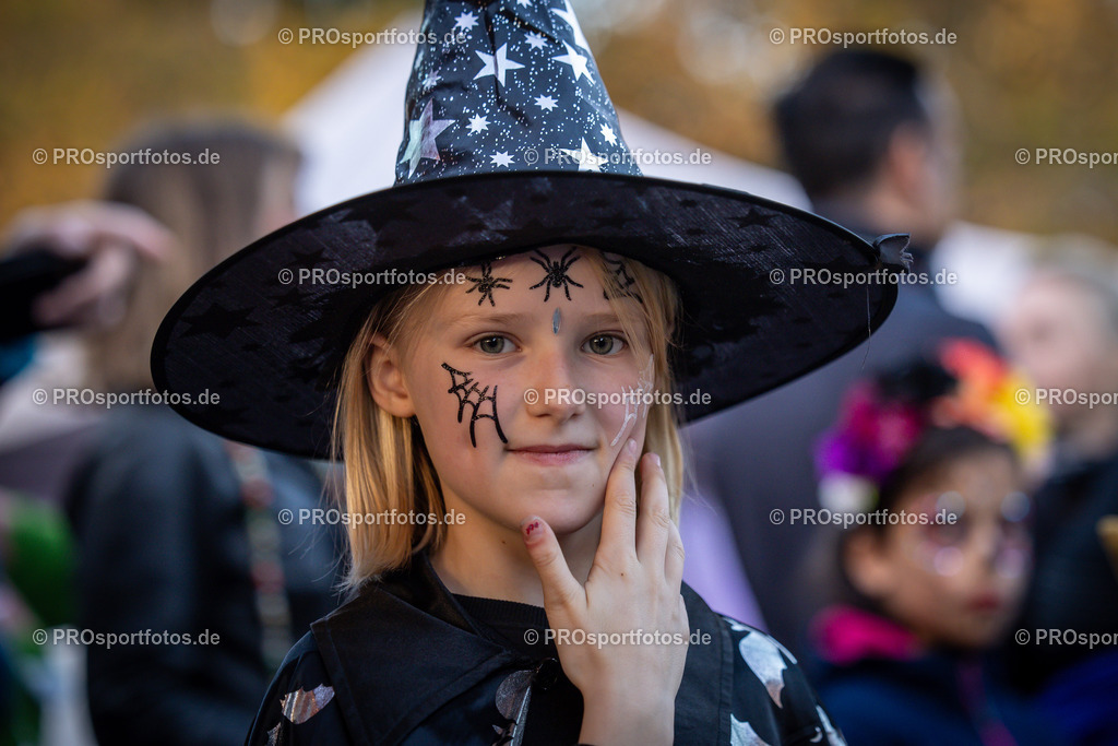 Halloween Run 2024 in Koeln, 31.10.2024 | Impressionen vom Halloween Run 2024 am 31.10.2024 in Koeln (Forstbotanischer Garten Rodenkirchen). Foto: BEAUTIFUL SPORTS/Axel Kohring