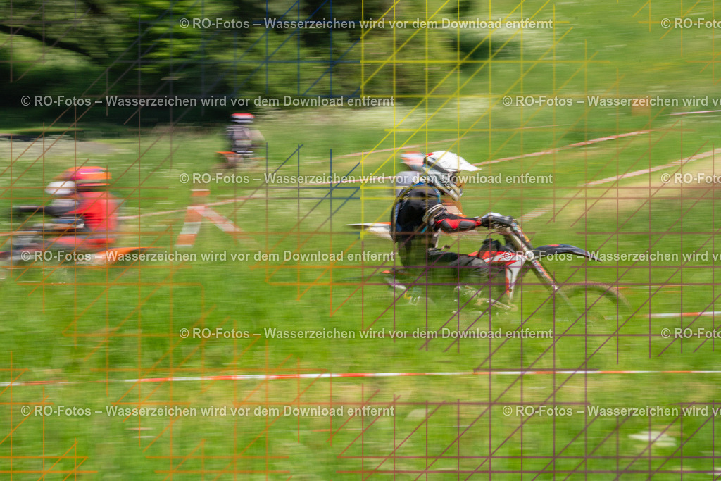 Wolfshausen 2 Lauf -699 | Sportfotografie von RO-Fotos: Motorsport, Motocross, Enduro, Laufveranstaltungen und Triathlon. Professionelle Fotos von Sportlern und Events. - Realisiert mit Pictrs.com