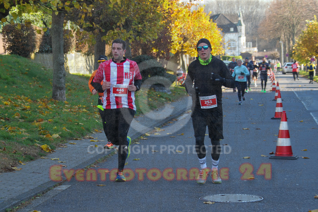 241201_1229_EV4_2681 | Sportfotografie im Rhein-Sieg Kreis, Köln, Bonn, NRW, Rheinland Pfalz, Hessen, etc. Unser Tätigkeitsfeld umfasst den Laufsport vom Volkslauf über den Marathon, Duathlon, Triathon bis zum Ultralauf wie Kölnpfad Ultra oder Schindertrail.