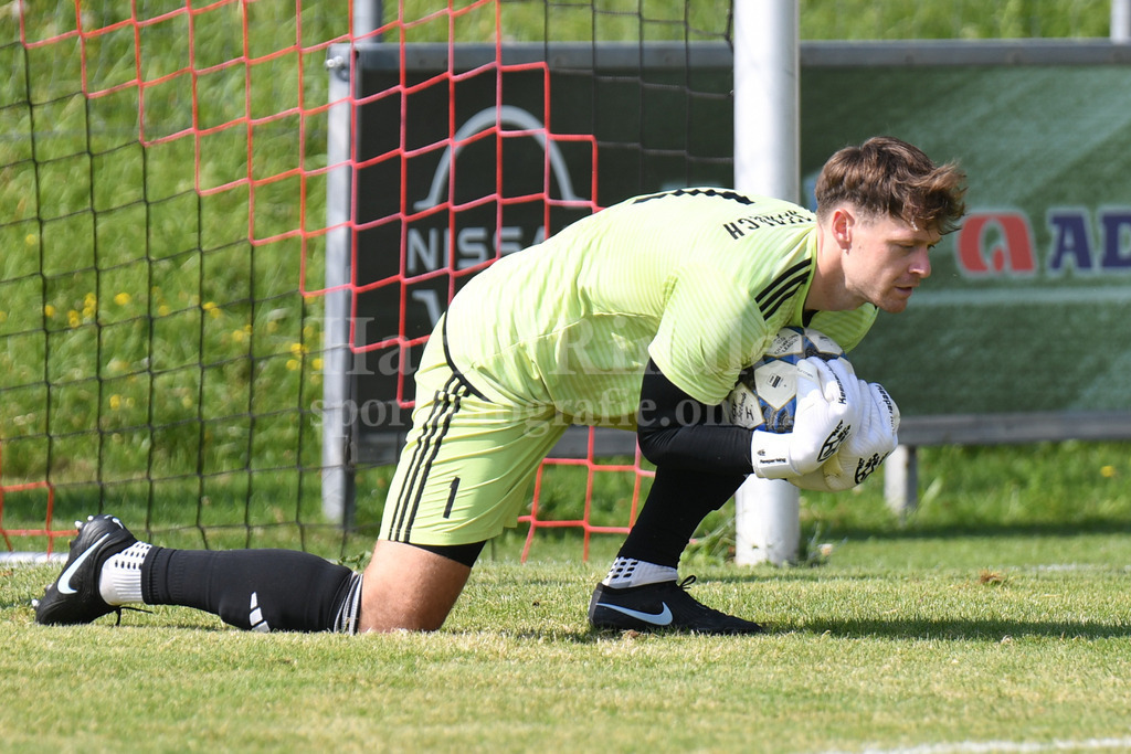Totopokalspiel TSV Seebach : Fortuna Regensburg | Simon Busch  (TSV Seebach #1) - Realisiert mit Pictrs.com