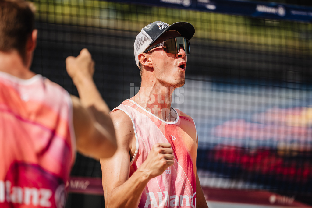 Beachvolleyball | Männer | Allianz German Beach Tour 2025 | Tourstop Berlin | 16.08.2025 | Robin Sowa jubelt