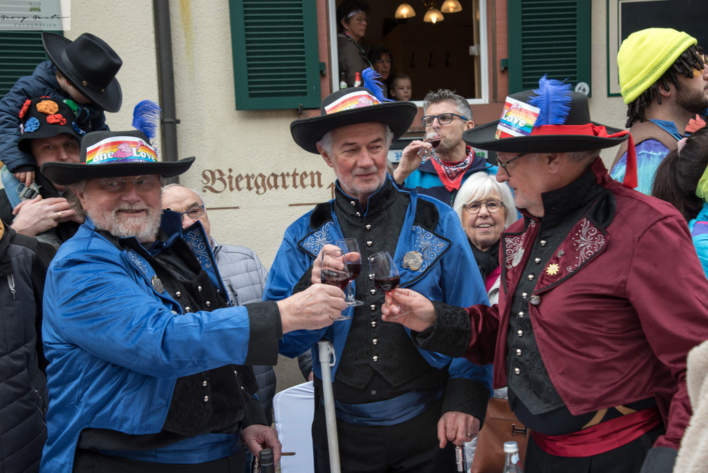 FastSonn_23-201 | Fotoblog Schwarzwald, Foto Blog Wiesental, Pfaffenberg, Winterzauber, Zeller Bergland, Zell im Wiesental, Fotoblog Wiesental, Landschaftsfotos, Bilder Wiesental, Natur, Naturbilder, Fastnacht, Zeller Fastnacht, Zeller Fasnacht, Zeller Bergland, Belchen, - Realisiert mit Pictrs.com