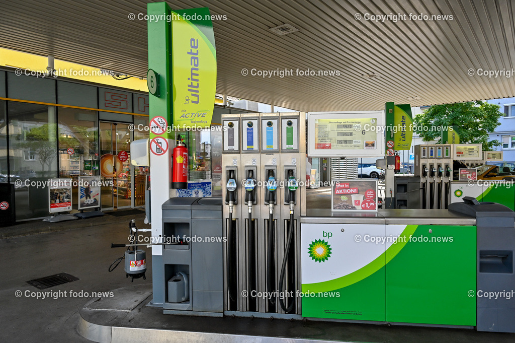 Mineraloelunternehmen_ Linz_ 05.07.2023-27 | 05.07.2023, Linz, AUT, Mineraloelunternehmen, im Bild BP, Britisch Petrol, Tankstelle, Marke, Zapfhahn, Zapfsaeule, Logo, Schild, Tafel, Preise