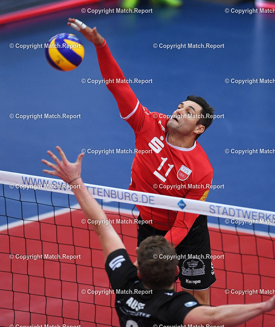 ulm | Volleyball 1. Bundesliga  Saison 2018/2019TV Rottenburg - Netzhoppers SolWo Koenigspark KW    17.11.2018Idner Faustino Lima Martins (oben, TV Rottenburg)FOTO: ULMER PressebildagenturxxNOxMODELxRELEASExx