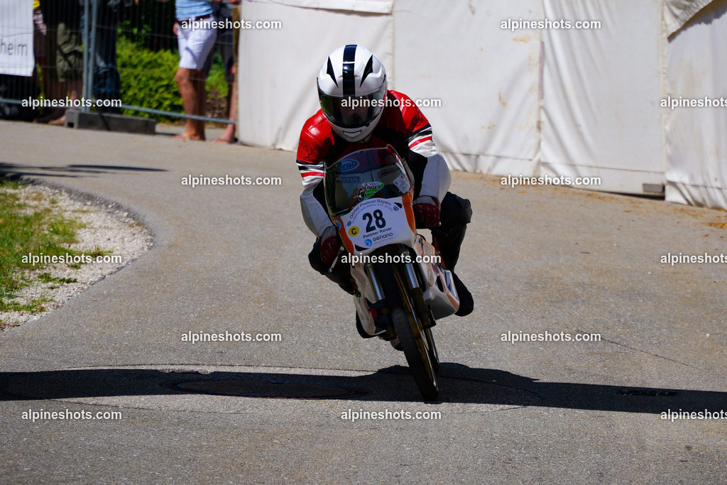 P1036827-2 | Erleben Sie atemberaubende, hochqualitative Fotos Ihrer Fahrt entlang der malerischen Alpenstraßen. Besuchen Sie alpineshots.com, um professionelle Aufnahmen Ihrer unvergesslichen Reise zu finden und zu kaufen - Realisiert mit Pictrs.com