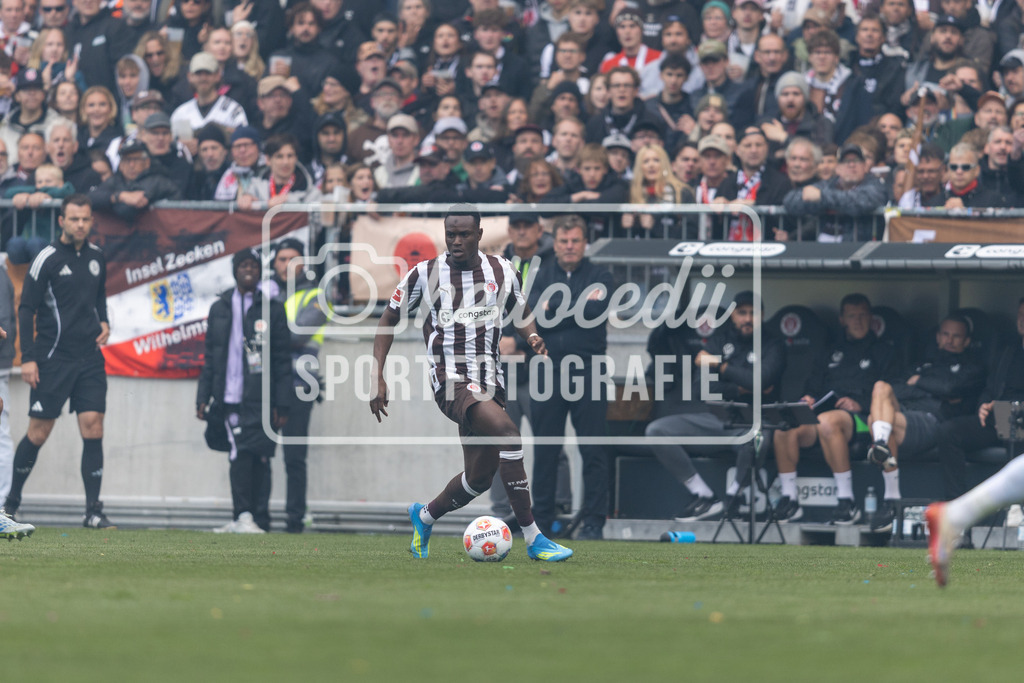 Fußball I Männer I Saison 2025-2026 I Bundesliga I FC St. Pauli - VfL Wolfsburg I 12884 | realhellocedii - Realisiert mit Pictrs.com