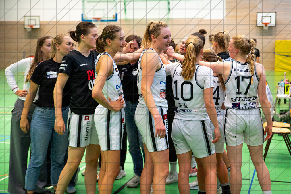 2. DBBL Nord 24/25 | 15.09.2024 | BBC Osnabrück vs. TKH Hannover 1 | Testspiel | 2. DBBL Nord 24/25 | 15.09.2024 | BBC Osnabrück vs. TKH Hannover 1 | Testspiel - - - - - CREDIT, www.bullenfotos.de, Martin König, Hörner Weg 40, D-49078 Osnabrück, +4917663732967, Nutzung und Weitergabe nur zu den vereinbarten Zwecken. Presseanfragen an Urheber. Alle Rechte beim Urheber. - - - - - - Realisiert mit Pictrs.com