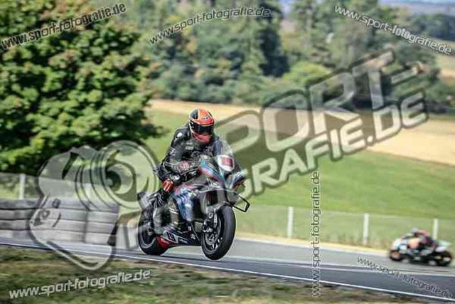 pubi9878 | Professionelle Fotos von Sportveranstaltungen, aber auch Hochzeiten und anderen Events. - Realisiert mit Pictrs.com