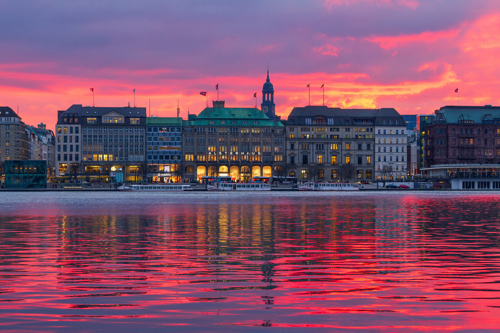 abendrot alster | Kaufen Sie Hamburg Bilder und Hamburg Fotos auf Leinwand, Acrylglas, Alu-Dibond, oder als Poster in Hamburgs großer Onlinegalerie. Elbphilharmonie Bilder, Hamburger Hafen, Speicherstadt, Alster und viel mehr.