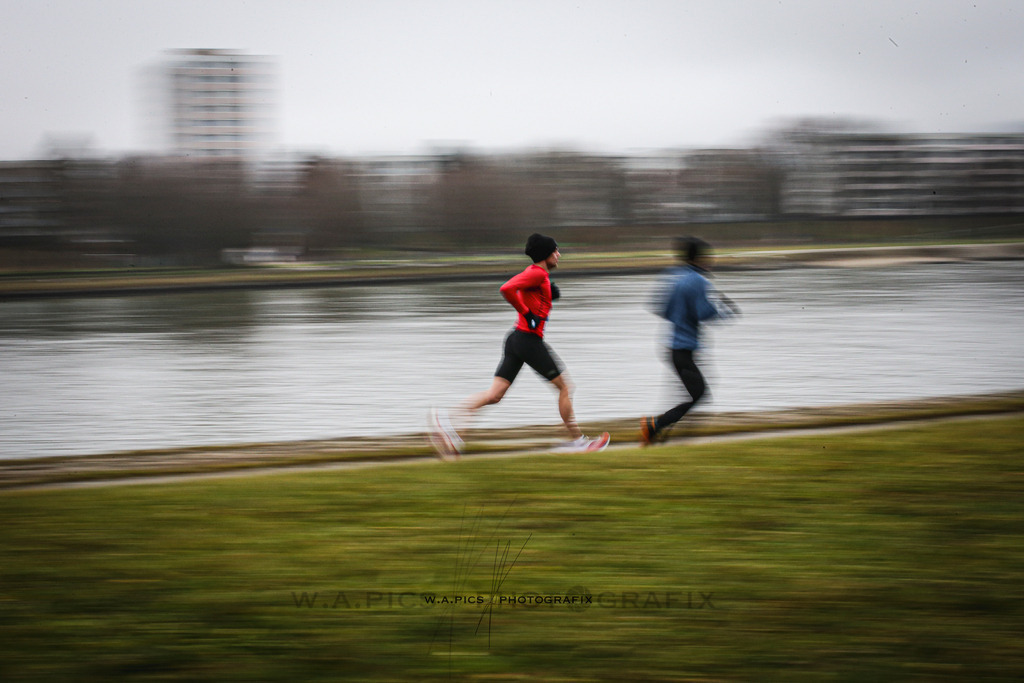..... | Linz, AUSTRIA,14. Dezember 25, ALOHA WINTERLAUF DEZEMBER 25 , Image shows: Photo: WAPICS / Andreas Willdoner