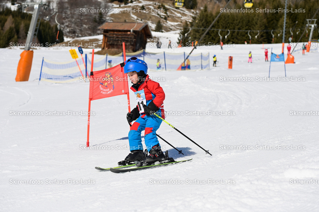 SRF_27.02.2026_679 | Skirennfotos,Serfaus,Fiss,Ladis,Kinderskirennen,Winter,Tirol,Oberland,skirace,SFL,feelfree,weil wir's genießen,ski,Ski,skifahren,Sonnenplateau, - Realisiert mit Pictrs.com