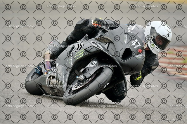 25bt05-0139 | markuskiefer.com - Realisiert mit Pictrs.com