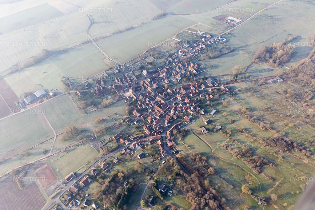 Vue aérienne: Vue de la ville à Weinbourg dans le département Bas Rhin, France. Photo: IMG_105296.jpg prise le 25/03/2018 par Werner Riehm/FLY-FOTO.euRésolution de l'original: 5472 x 3648 px
