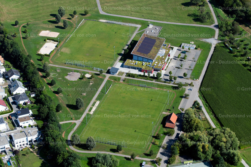 3902916 | Tiefenbachhalle u, Sportplatz, Auenstein