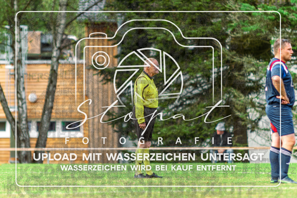 SFBFGFS-1014 | Axel Seemann beim Herren 3. Kreisklasse HK Spiel zwischen SF Bispingen 2 und FG Fulde-Stellichte 2 im Sportplatz Huetzel, Bispingen (Simon Paul Stopat) - Realisiert mit Pictrs.com