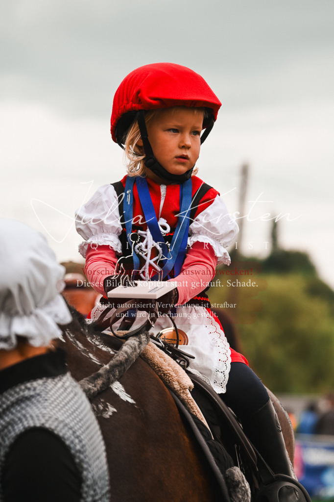 DSC_7701 | Pferde- und Turnierfotografie in Westsachsen. Pferdeportraits, Auftragszeichnungen und intuitive Kunst.
