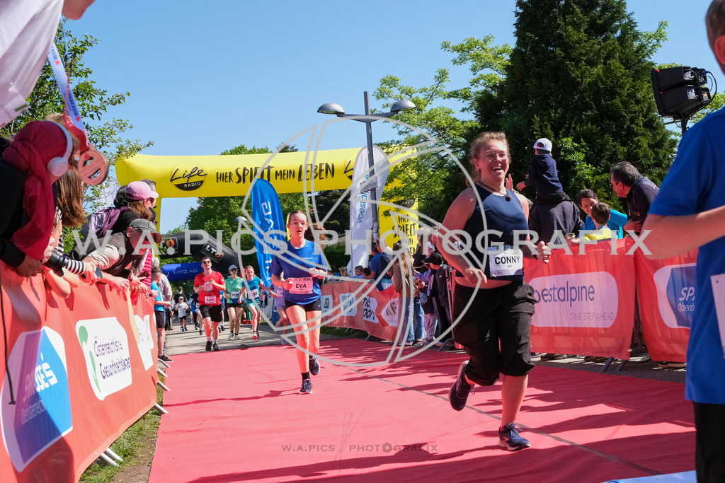 ..... | LINZ,AUSTRIA,27.April 24, Int. 3 Brückenlauf Linz  , Image shows: Photo: WAPICS / Michael ring