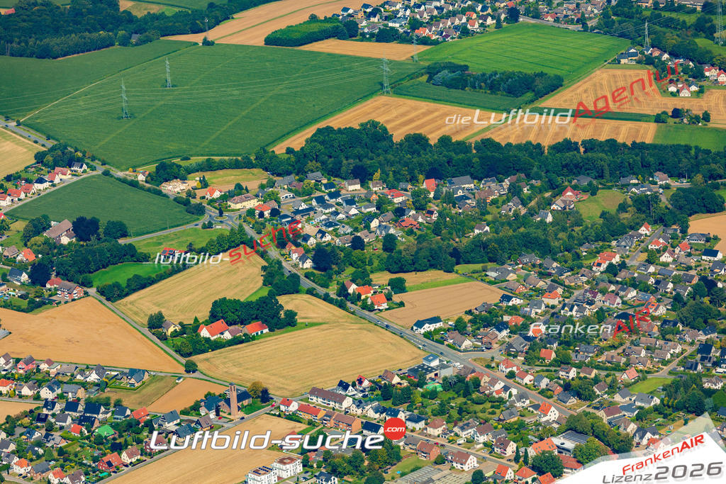 Schrägluftbild  Herringhausen  Hiddenhausen - Das Luftbild wurde 2025 vom UL-Flugzeug heraus erstellt (ohne Drohne- keine Drohnenaufnahme ) - Hochauflösende Luftaufnahme -Nicht vergleichbar mit Google Maps oder Satelittenbilder- Die Geschenkidee !Mit Lizenz und Bildrechte bestellbar