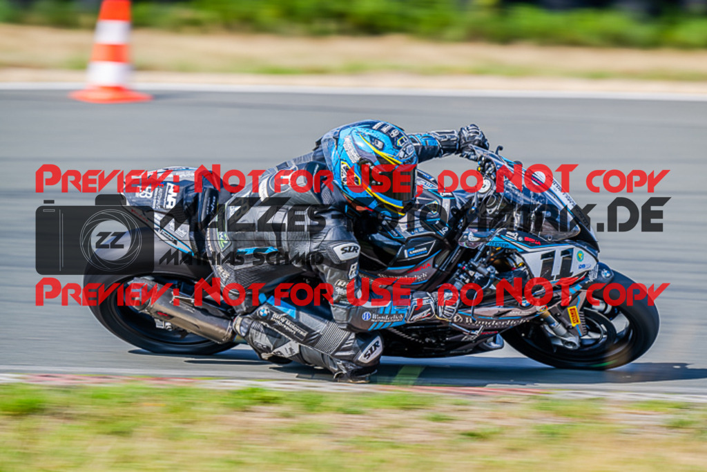 MaZZes_FotoMatrix_220722_8008 | IDM1000