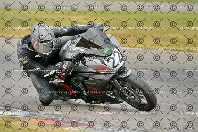 25bt05-0511 | markuskiefer.com - Realisiert mit Pictrs.com