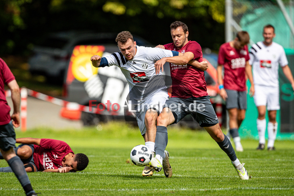 SV Polling II gegen SG Söcking/Starnberg | Fußball A-Klasse Herren Oberbayern Zugspitze Gruppe 5 7. Spieltag, SV Polling II gegen SG Söcking/Starnberg, 20240915,Duell zwischen Maximilian Hoier (SV Polling II 7) und Mujo Causevic (SG Söcking/Starnberg 6),2024-09-15 in Polling (Sportplatz Polling), Mujo Causevic (SG Söcking/Starnberg 6), Maximilian Hoier (SV Polling II 7)Copyright: WolfgangxLindner www.foto-lindner.de / shop.foto-lindner.de